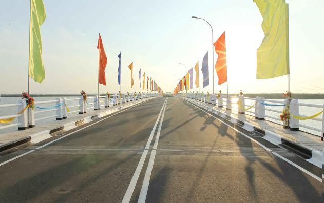 Manmunai Bridge open by President 6