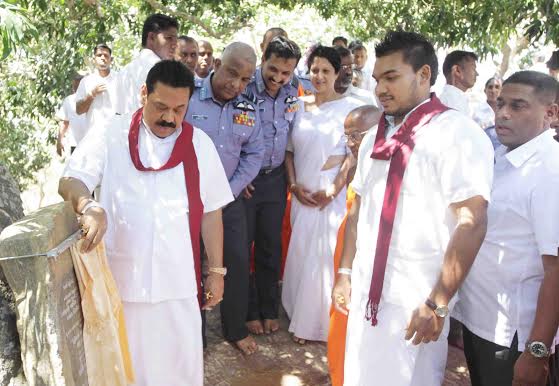 President observes Sithulpawwa Viharaya 1