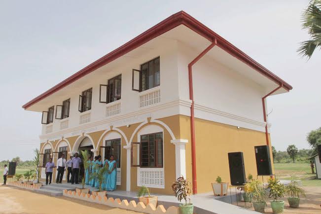 Mahindodaya Technical Laboratory at KilinochchiHindu Maha Vidyalaya Vested  5