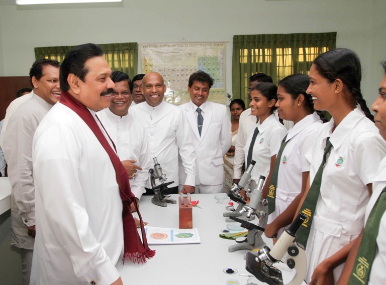 he paduwasnuwara bandaranayaka school 1