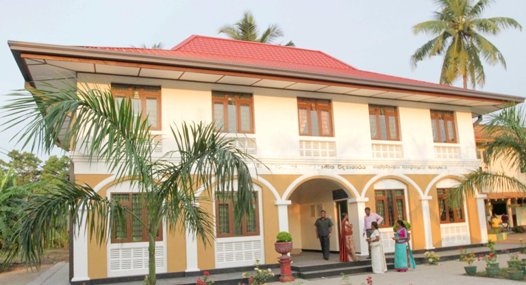 he paduwasnuwara bandaranayaka school 4