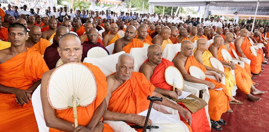 Anuradhapura Sandahiru Seya  President Places Omniscient Sacred Relics 3