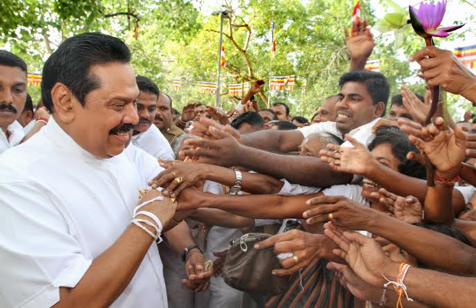 President Worships the Historic Jaya Sri Maha Bodhiya 4