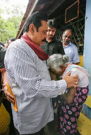 Anuradhapura People Affected by the Inclement Weather 3