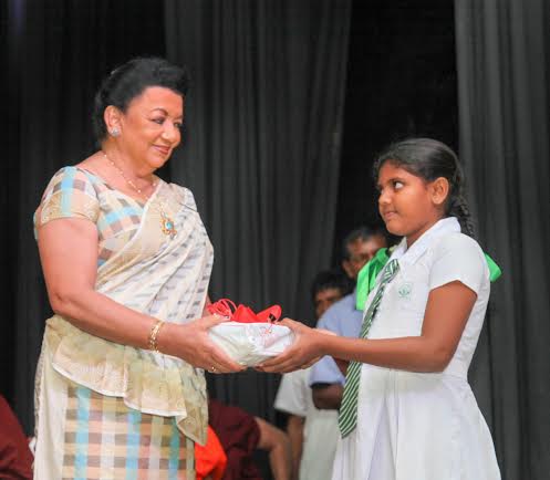 First Lady Presides Event to Hand over School Stationery Items 2