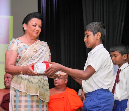 First Lady Presides Event to Hand over School Stationery Items 3