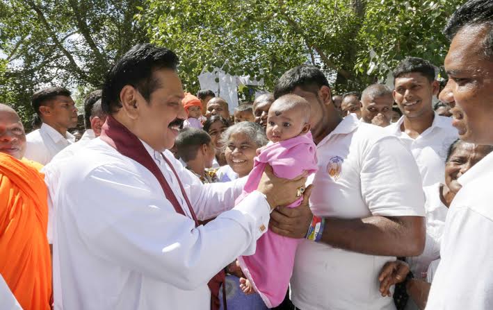 President performs religious rites at Sri Maha Bodhiya 3