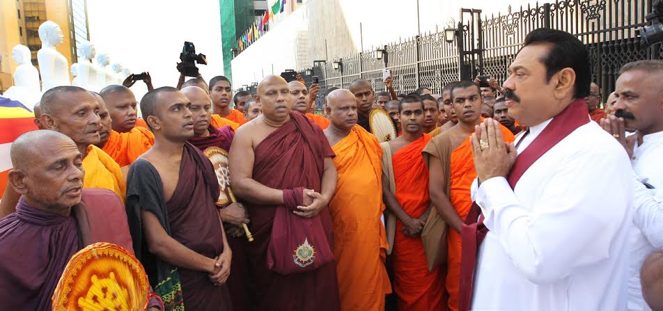 Handing Over of Buddha Statues to Temples in the Ampara District  2