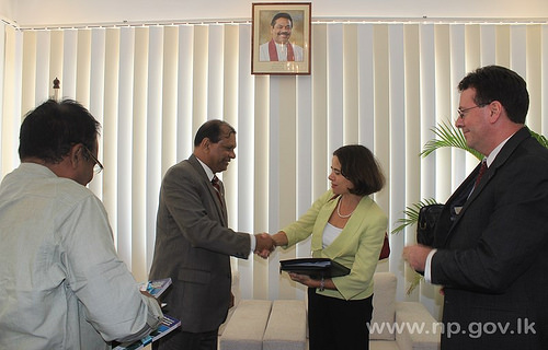 Australian Delegation calls on Governor 2