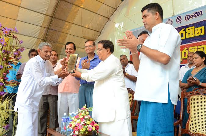 Minister Nimal at Dambadeniya 1