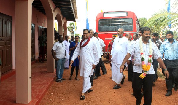 MP BR POONAHARI BUS STAND