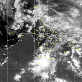 වායුගෝලයේ අඩුපීඩන පද්ධතිය දිවයිනට බටහිර දෙසින්