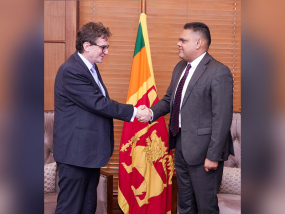 නවසීලන්ත මහ කොමසාරිස්වරයා සහ මුදල් රාජ්‍ය අමාත්‍යවරයා අතර හමුවක්