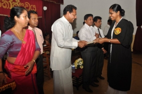 දෙමව්පියන්ගෙන් පසුව දරුවාව නිර්මාණය කරන්නේ පෙරපාසල් පාලිකාවයි