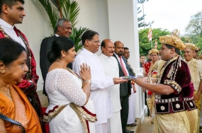 ඇසළ මහා පෙරහැර සමාප්තිය සනිටුහන් කිරීමේ සංදේශය ජනපතිට