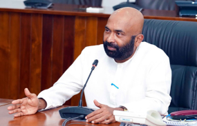 නීති විරෝධී ලෙස රන් ආනයනය කළ ආයතන පහකට රුපියල් මිලියන 1243ක දඩයක්