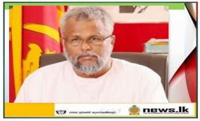 නෞකාවේ ගින්නෙන් ධිවර ජනතාවට සිදු වු හානිය පිළිබද සොයා බැලීමට අමාත්‍ය දේවානන්දා කටයුතු කරයි