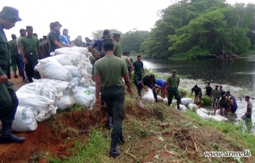 කිලිනොච්චිය උලියන්කුලම වැව් බැම්මේ බිඳීයාම වැළැක්වීමට යුද හමුදා සහාය