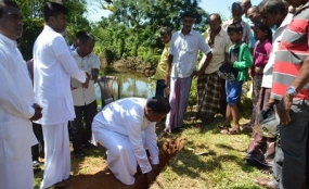 රුපියල් ලක්ෂ 392ක වියදමින් ඇල්පිටියේ නාකන්ද පැරණි පාලම වෙනුවට නව පාලමක්