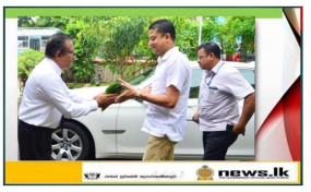 ප්‍රවාහන රාජ්‍ය ඇමති ශ්‍රී ලංකා ගමනාගමන මණ්ඩලයේ නාරාහේන්පිට කාර්යාලයට යයි