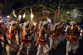 නේපාල ජනපතිනිය පෙරහැර නැරඹීමට එක්වෙයි