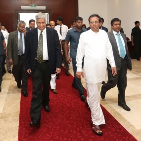 ආණ්ඩු හදන්නෙත් වෙනස් කරන්නෙත් ජනතාව  - ජනපති