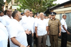 ආණ්ඩුවක් ලෙස කැපවී සිටින්නේ රටේ ජාතීන් අතර එකමුතුභාවය ආරක්‍ෂා කරමින් කිසිදු හිරිහැරයක්නොමැතිව නිදහසේ ආගම ඇඳහීමේ අයිතිය ලබාදීමටයි