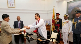 නව ශ්‍රේෂ්ඨාධිකරණ විනිසුරුවරයෙක් සහ අභියාචනාධිකරණ විනිසුරුවරියක් ජනපති ඉදිරියේ දිවුරුම් දෙති