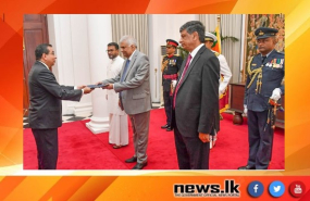 නව මහකොමසාරිස්වරු 03 දෙනෙක් සහ තානාපතිවරු 07 දෙනෙක් ජනපතිට අක්ත පත්‍ර බාර දෙති