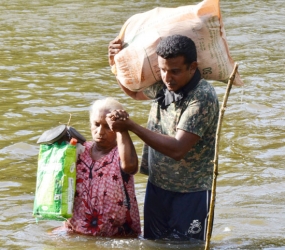 කතරගම පාද වන්දනාවේ යන උතුරු නැගෙනහිර වැසියන්ට සියලු ම පහසුකම් හමුදාවෙන්