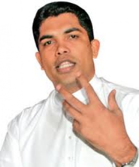 ජනපති අතින් ක්ෂේත්‍ර නිලධාරීන් ලක්ෂයකට යතුරු පැදි