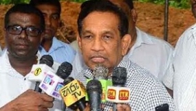 ප්‍රකාශයක්  ලබාගැනීමට වෛද්‍යවරුන් වැඩවර්ජනයක නිරත වීම අසාධාරණයි - සෞඛ්‍ය අමාත්‍ය