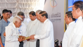 රට ගොඩනැගීමේ උතුම් පරමාර්ථය උදෙසා සම්මුතිවාදි ආණ්ඩුව යන ගමන ඉදිරියටම යන බව ජනපති පවසයි