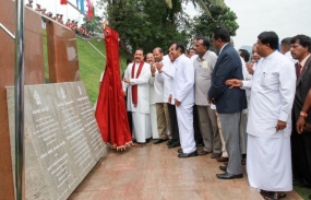 උතුරු අධිවේගයේ කොළඹ සිට මහනුවර කොටසේ ඉදිකිරීම් ජනපති අතින් ඇරඹේ