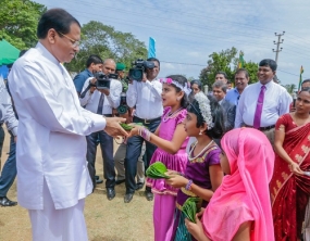 දරුවන් සුරකිමු ජාතික වැඩසටහනේ කිලිනොච්චි දිස්ත්‍රික් සමුථව ජනපති ප්‍රධානත්වයෙන් ...