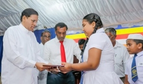 අඩු ආදායම්ලාභි දරුවන් සදහා ජනපති අතින් ශිෂ්‍යත්ව ප්‍රදානය කෙරේ