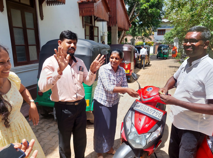 මාතර දිස්ත්‍රික්කයේ ශ්‍රවණ ඌණතා සහිත තැනැත්තන් සඳහා රියදුරු බලපත්‍ර   