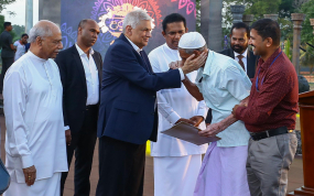 විප්ලවයකින් තොරවම රටේ ජනතාවගේ සින්නකර ඉඩම් අයිතිය තහවුරු කිරීමට ලැබීම ආණ්ඩුව ලැබූ සුවිශේෂී ජයග්‍රහණයක්