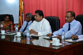 ඉඩම් ඇමති ආයතන කාර්යමණ්ඩල හමුවෙයි - ඉඩම් ඔප්පු දශලක්ෂයක් බෙදා දීමේ ජාතික වැඩසටහන සාකච්ඡා වෙයි