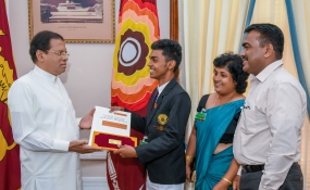 රොකට්ටුවක් නිර්මාණය කළ සිසුවාගේ ඉදිරි නිර්මාණ කටයුතු වෙනුවෙන් රුපියල් ලක්ෂ 10 ක්