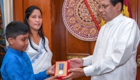 රණවිරුවන් දෙදෙනෙකු වෙනුවෙන් ජනපති අතින් විරෝදාර විභූෂණ පදක්කම් ප්‍රදානය කෙරේ