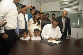 ජනතාව වෙනුවෙන් උපරීම සේවයට සහතික වෙනවා - නි. ඇමැති මනූෂ නානායක්කාර