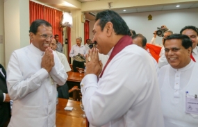 නාමයෝජනා දීමෙන් පසු ජනපතිට හිටපු ලේකම් හමු වේ