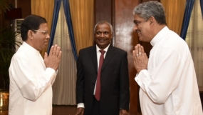 සරත් ෆොන්සේකා මහතා ප්‍රාදේශීය සංවර්ධන අමාත්‍ය ධූරයේ දිවුරුම් දෙයි