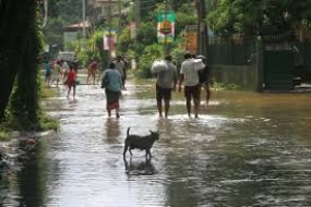 ආපදා පවතින ප්‍රදේශවල ජනතාවට ලංකා සතොසින් අත්‍යවශ්‍ය වියළි ආහාර ද්‍රව්‍ය සැපයීමට පියවර -කර්මාන්ත හා වාණිජ කටයුතු අමාත්‍ය