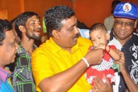 අවතැන් කඳවුරේ උපන් දින සාදය