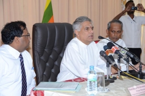 අග්‍රාමාත්‍යවරයා යාපනයේ ප්‍රජා ගැටලු පිළිබඳව විමසයි