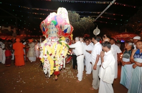 අගමැති කතරගම පෙරහැර අවස්ථාවට එක්වෙයි