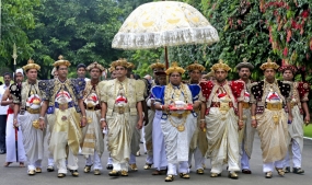 පෙරහර සංදේශය ජනපතිට භාරදීම අද