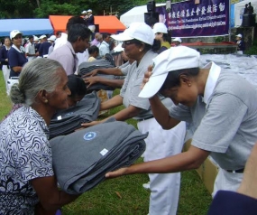 අරණායක පවුල් 800 කට ගෘහ උපකරණ